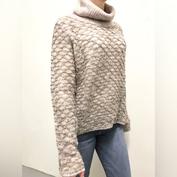 REVOLVE One Grey Day Women’s Sweater Lita Mohair Wool Turtleneck Size Small - Picture 10 of 16